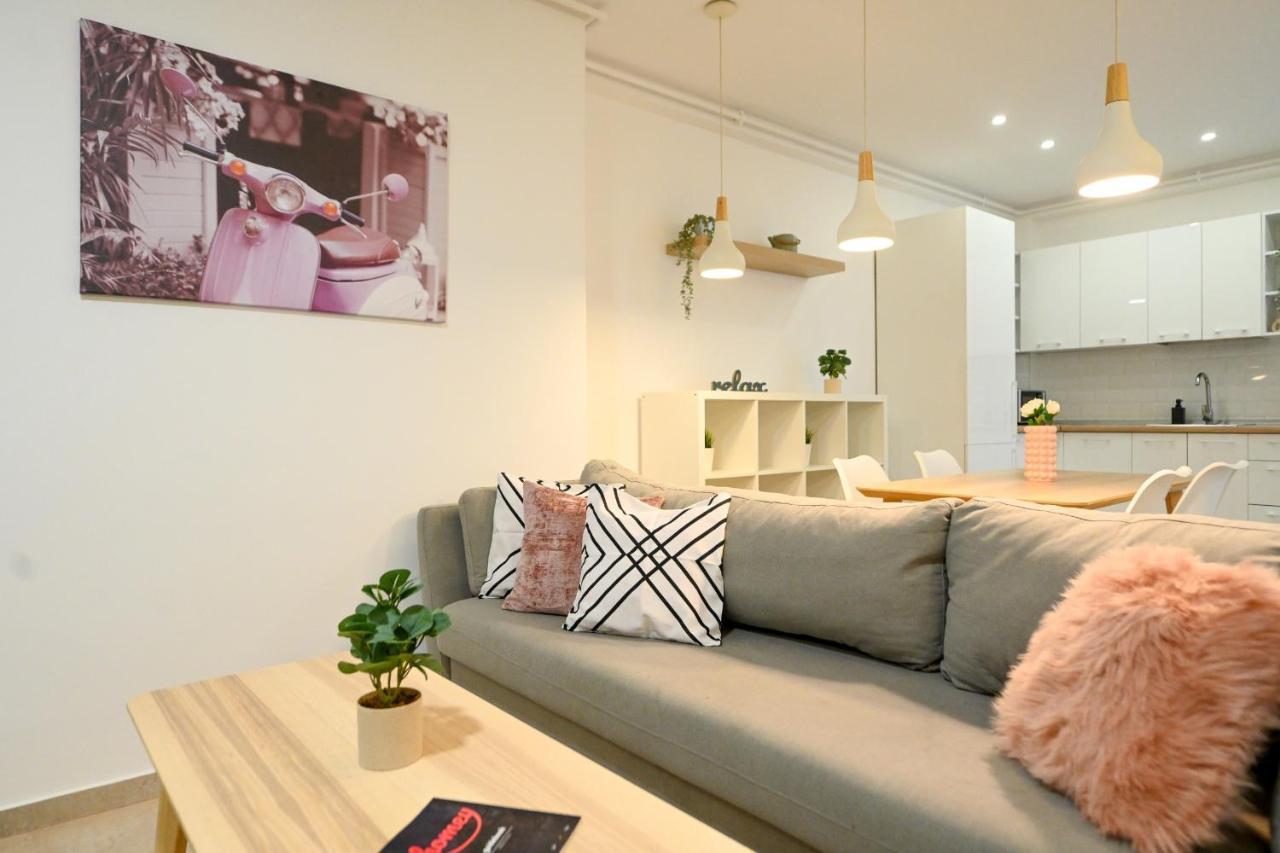 Splendid 2Br Apartment With Breathtaking Views Of Casa Poporului Bucarest Exterior foto
